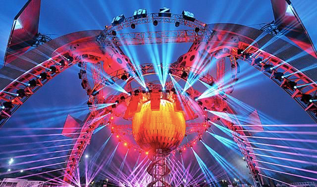 利亞德用517塊LED顯示屏構建“賽博朋克”世界，點燃沈陽炫彩夜生活